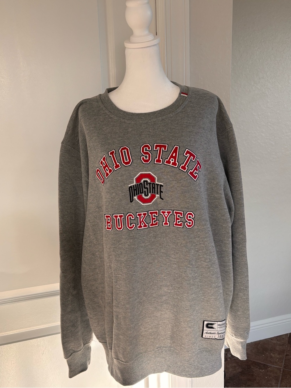 Ohio State Buckeyes Colosseum Athletics Gray Crewneck Sweatshirt Size XL-